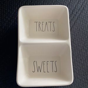 Rae Dunn divided dish